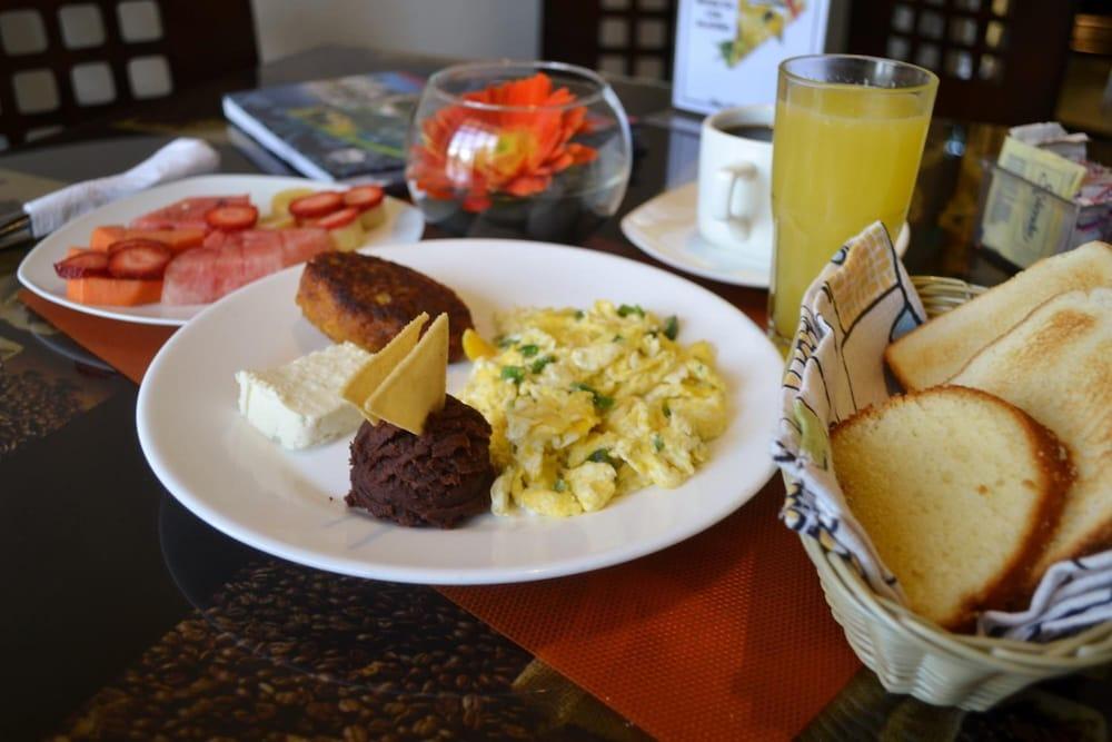 Hotel Villa Florencia Zona Rosa San Salvador Zewnętrze zdjęcie